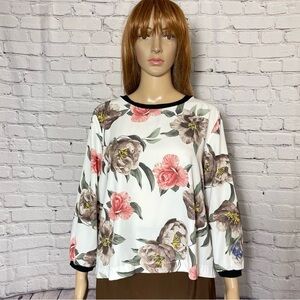 Westmoon Knit Trim 3/4 Sleeve Floral Top Size L